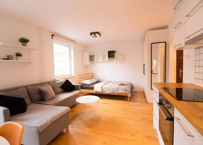 Happyestate Ul Biskupia Old Town Апартаменты *